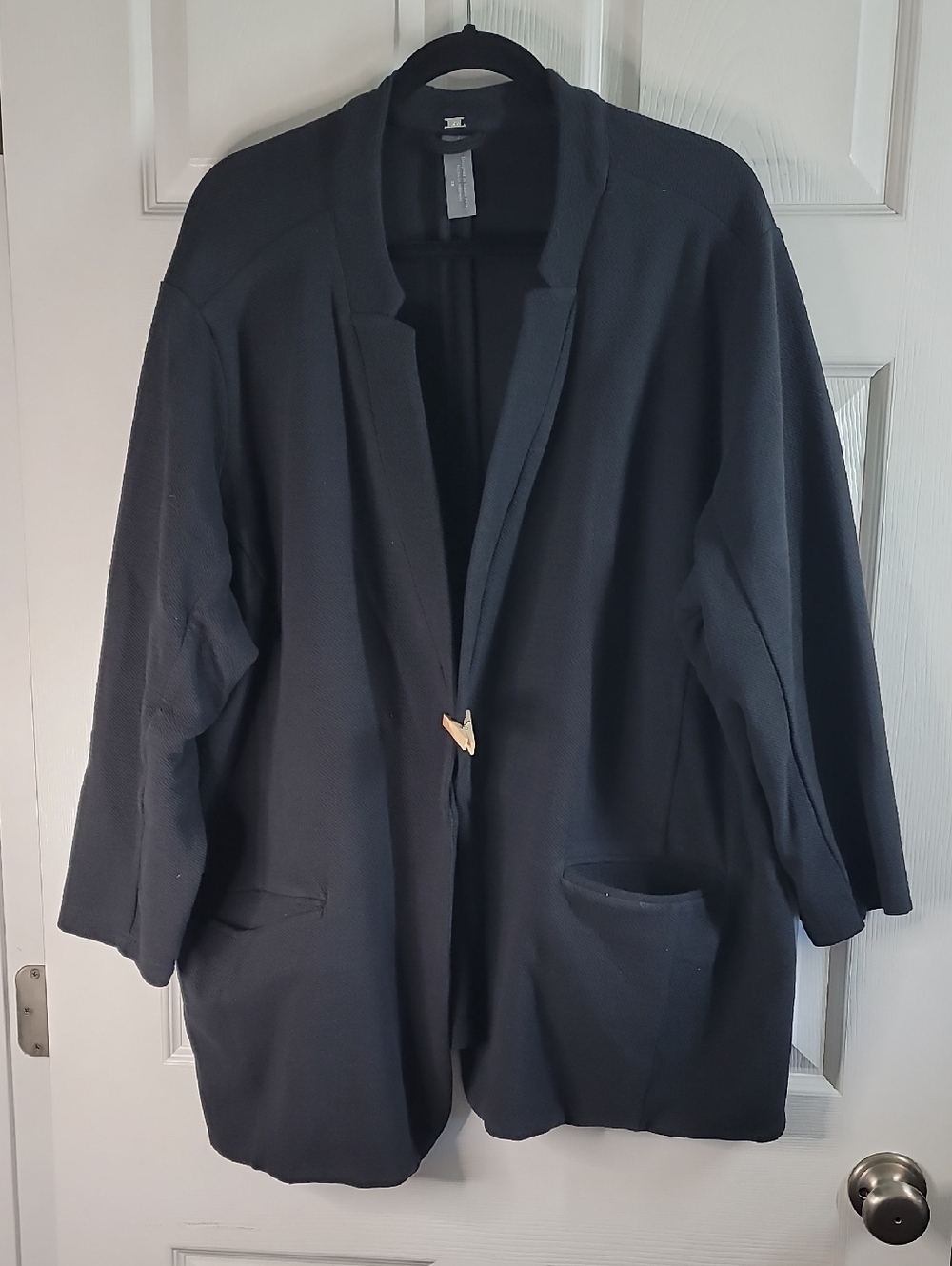 zuda Open-Front Tunic Jacket in Black